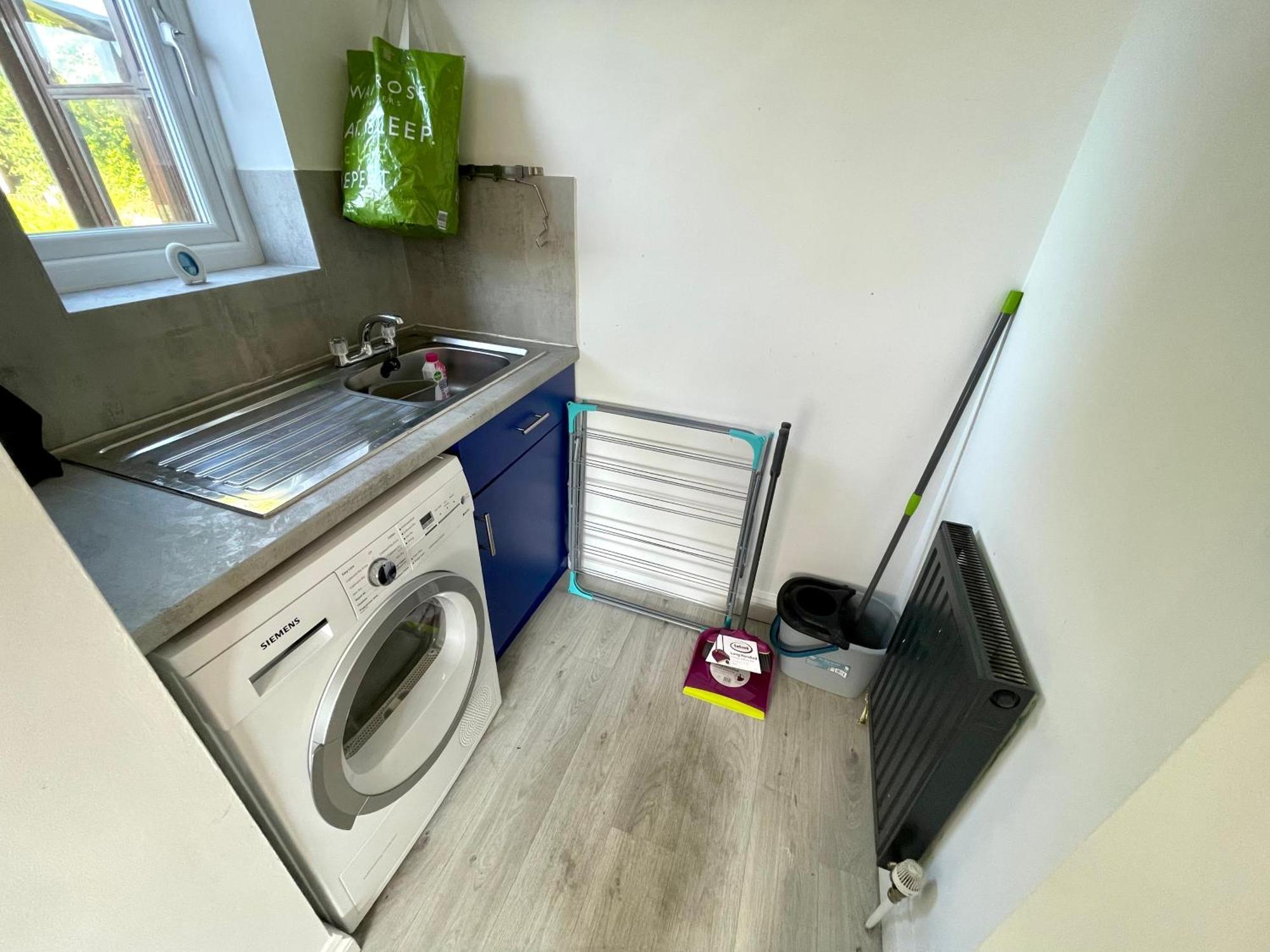 Large 5 Bed Detached House Near Stansted Airport With Parking For 2 Vehicles! Stansted Stays Станстед Маунтфитчет Екстериор снимка