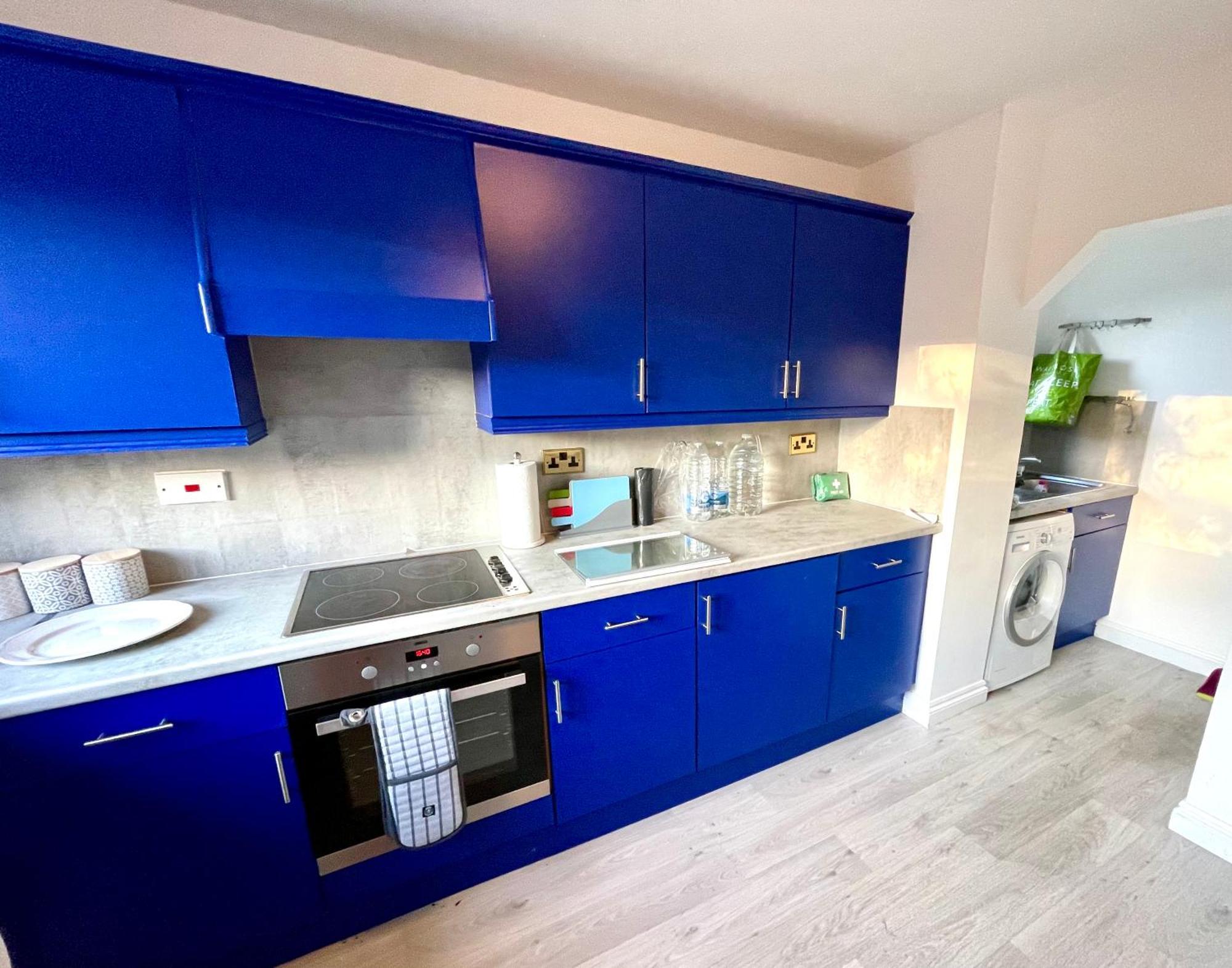 Large 5 Bed Detached House Near Stansted Airport With Parking For 2 Vehicles! Stansted Stays Станстед Маунтфитчет Екстериор снимка