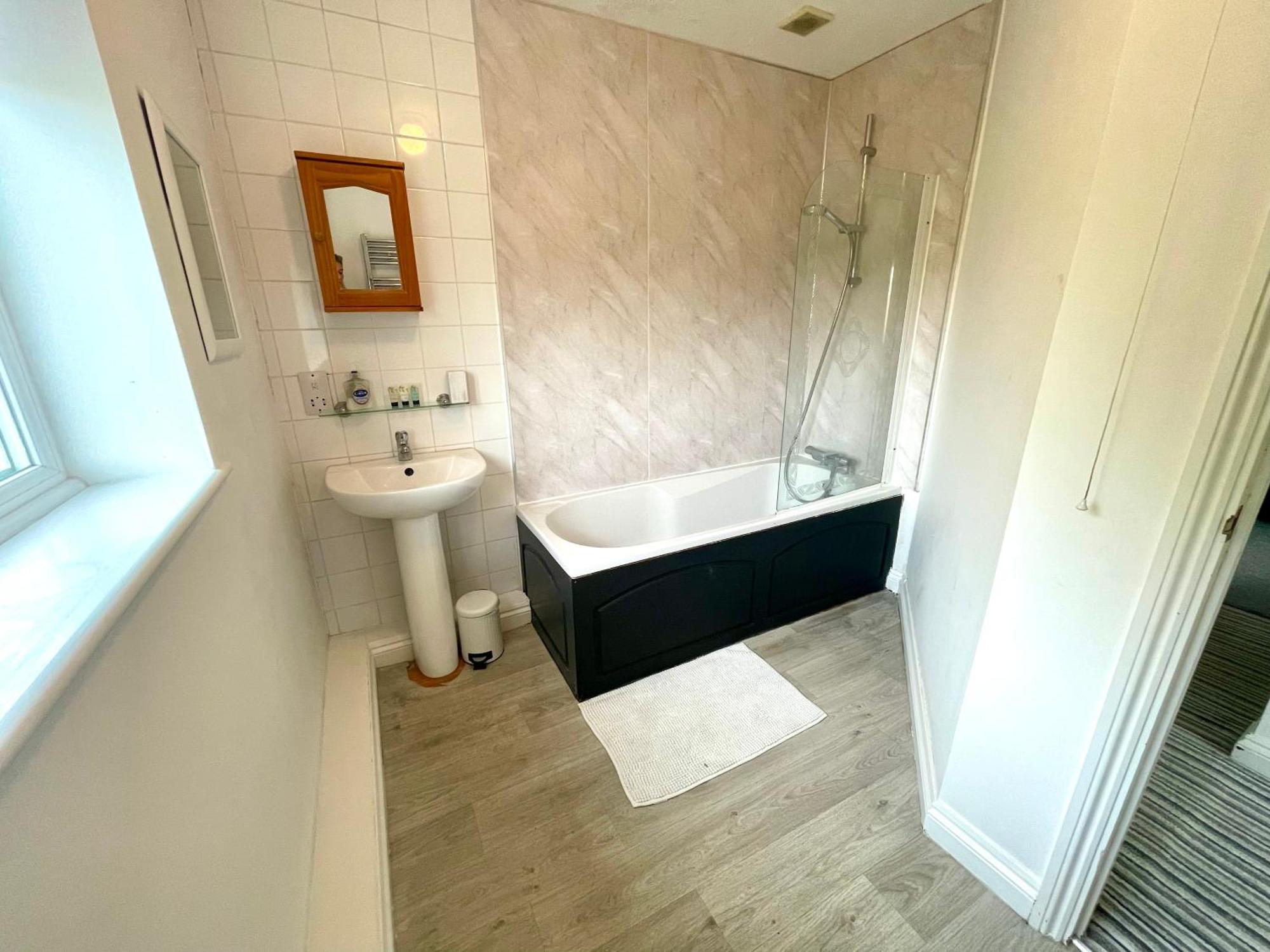 Large 5 Bed Detached House Near Stansted Airport With Parking For 2 Vehicles! Stansted Stays Станстед Маунтфитчет Екстериор снимка